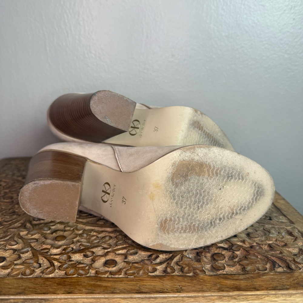 Dee Keller Women’s Crean Beige Suede Bootie Sz 37 - Picture 4 of 6